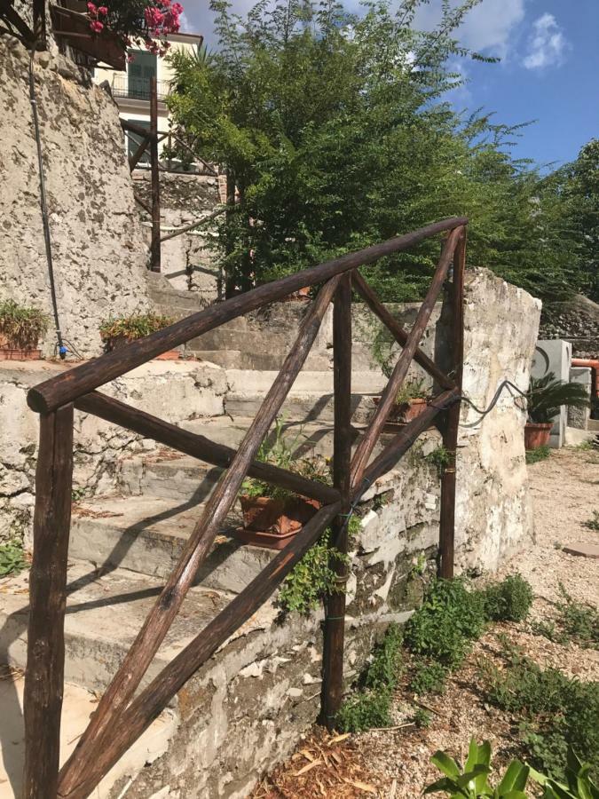 Le Due Porte Майори Экстерьер фото